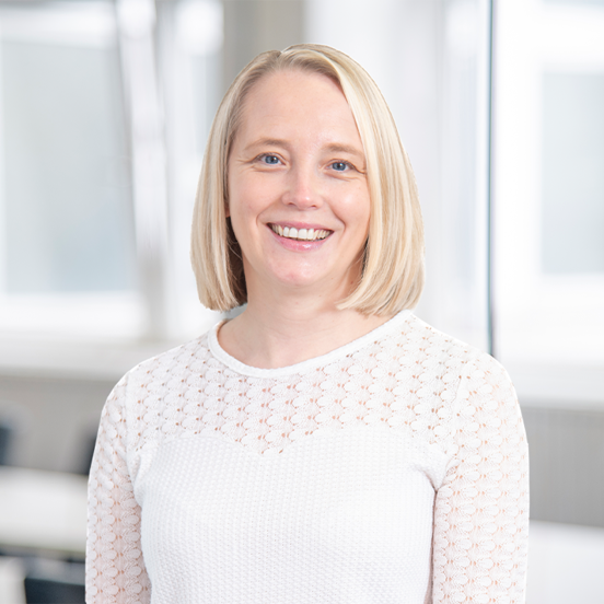 Headshot of Lisa Kerr