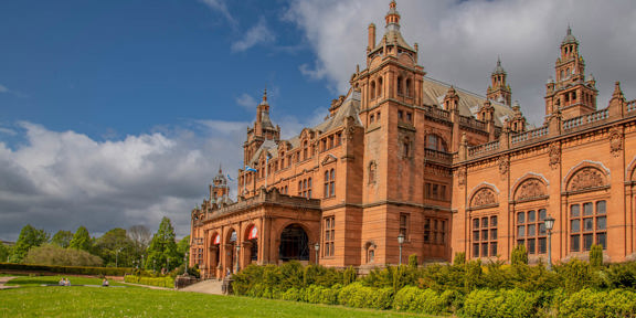 View of the Baroque-style Kelvingrove Art Gallery and Museum