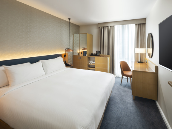 Double hotel bedroom